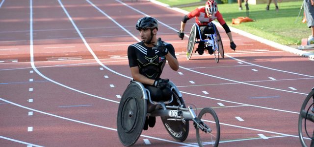 القايد يبدأ قريباً معسكراً بسويسرا تحضيراً للمشاركة في بطولة دولية بهذا البلد.  الإمارات اليوم