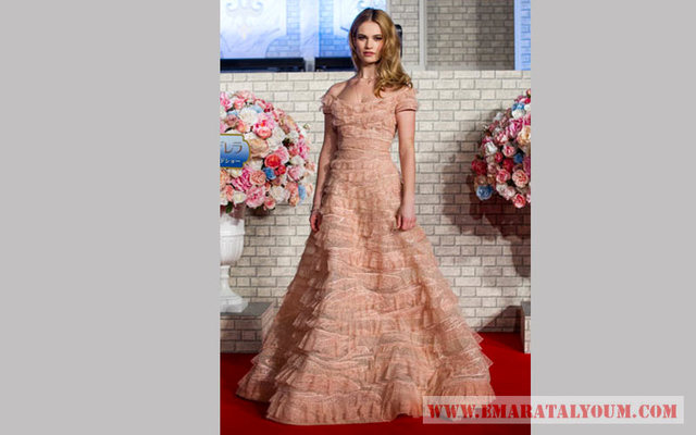 الممثلة البريطانية للي جيمس تحضر العرض الأول لفيلمها الجديد "سندريلا" في اليابان - الصور وكالات