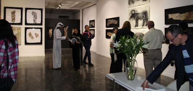 «المعرض» لفنانين كلاهما من القارة الإفريقية ويعكس واقعه بأسلوبه الخاص عبر تقنيات وأدوات مختلفة.
الإمارات اليوم