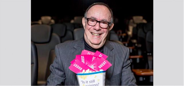 جون لم يتخلّف عن ارتياد السينما طوال عقود.