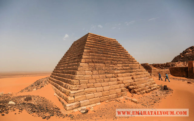 تحطم الكثير منها عبر العصور