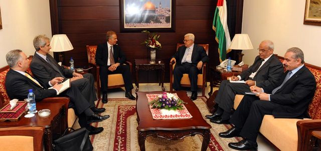 السلوك الذي انتهجه بلير كمبعوث للسلام في الشرق الأوسط أغضب  القادة الفلسطينيين. أرشيفية