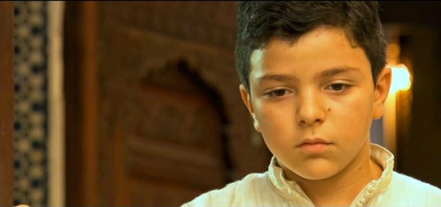 فيلم «ماء ودم» يبدأ مع طفل لم يتجاوز الـ10 من العمر.. وينطق بذكريات كثيرين. من المصدر