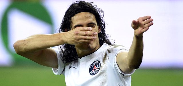 كافاني أمل أوروغواي في غياب العملاق سواريز. أ.ف.ب