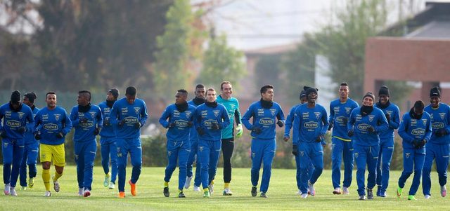 من تدريبات منتخب الإكوادور في البطولة. أ.ف.ب