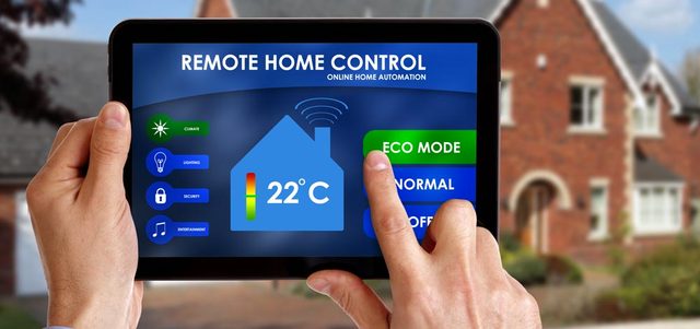 المنازل الذكية لم تعد خيالاً بل صار بالإمكان ضبط درجات الحرارة والتدفئة وتشغيل الإضاءة وغيرهما قبل الوصول إلى المنزل. أرشيفية