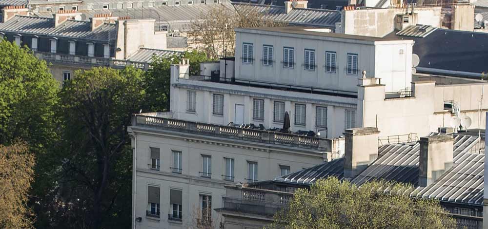 سطح السفارة الأميركية في باريس. أ ف ب