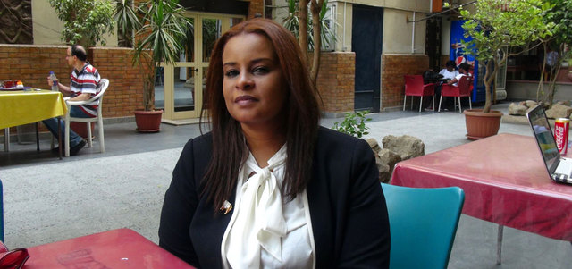 ميادة سوار الذهب: «نحن لا نسعى إلى الحوار من أجل الحوار، بل نستهدف الجلوس على المائدة في إطار عملية تفضي إلى التغيير الشامل والتحوّل الديمقراطي الحقيقي الذي ينشده الشعب». الإمارات اليوم