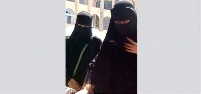 نساء في أسواق الموصل. أرشيفية