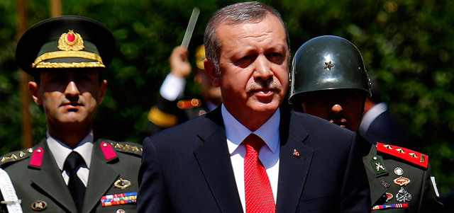 رجب طيب أردوغان: نحن في حداد بسبب العمل الإرهابي.. أنا أندد وألعن باسم شعبي مرتكبي هذه الوحشية. أ.ب