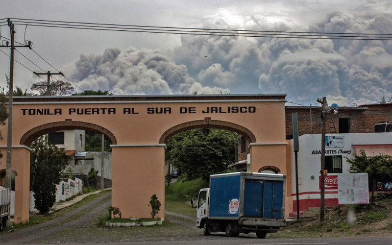 يقع في مدينة تونيلا إلى الغرب من المكسيك