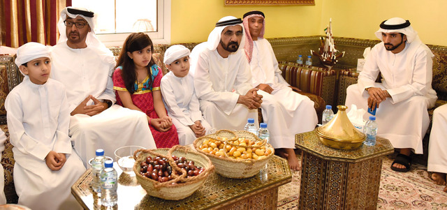 محمد بن راشد ومحمد بن زايد أشادا ببطولات قواتنا المسلحة الباسلة في العديد من المناطق والدول. وام