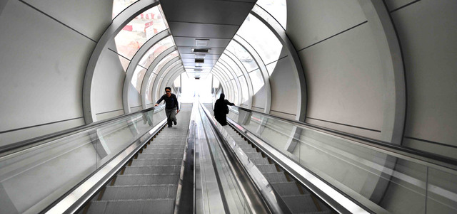 «طرق دبي» تنفذ 7 جسور للمشاة في ستة شوارع. من المصدر