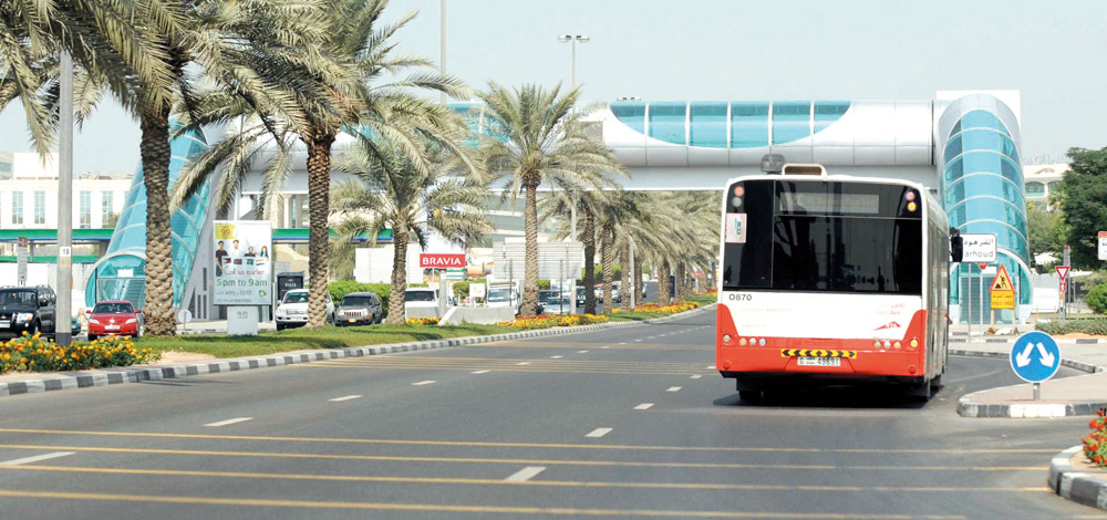 تنفيذ 10 جسور للمشاة خلال العامين المقبلين.