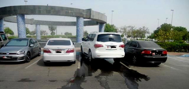 500 درهم مخالفة فورية لغسل السيارات في غير الأماكن المخصصة لذلك.  الإمارات اليوم