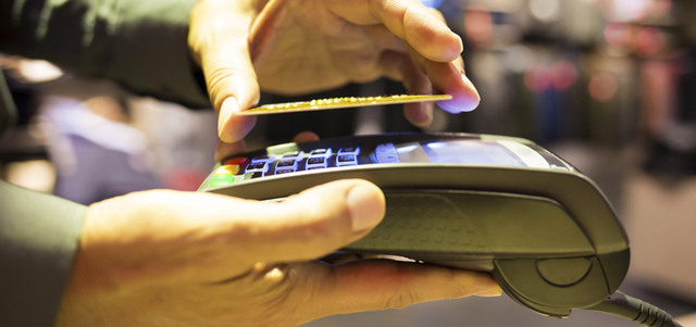 التقنيات المستخدمة في بطاقات الدفع تستند إلى طبقات حماية متعددة لكشف التهديد والحد منه. من المصدر