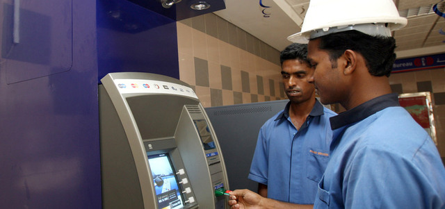 %95 من الشركات الكبرى التزمت بنظام حماية الأجور. أرشيفية