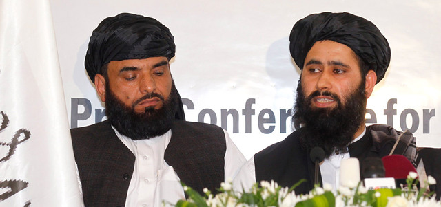 ممثلون عن حركة طالبان خلال مفاوضات غير مباشرة مع الحكومة أجريت في وقت سابق في الدوحة.  أ.ب