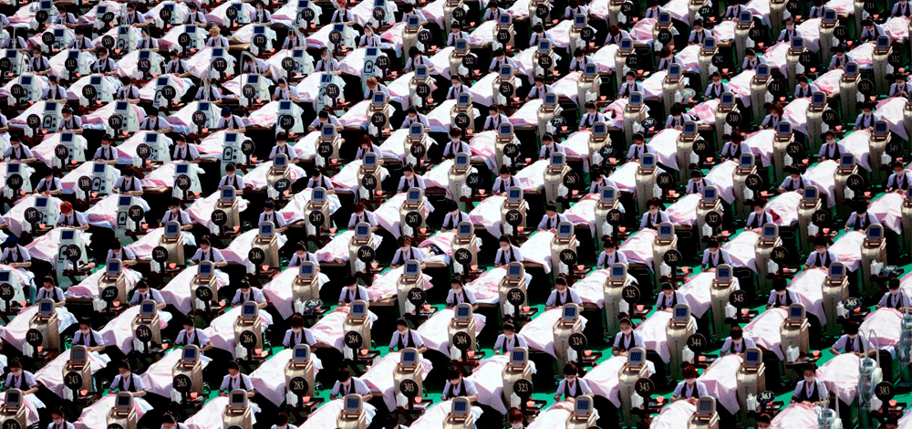 الصين ، 1000 سيدة يخضعن لعناية بالبشرة في الوقت نفسه