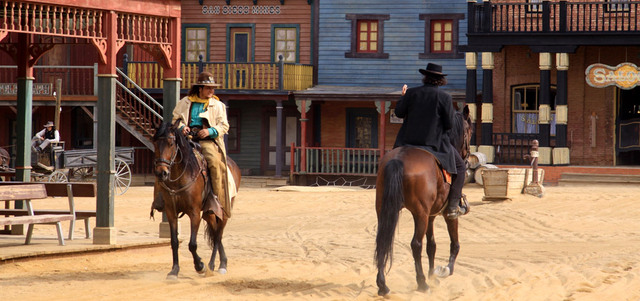 يشعر السياح في صحراء تابيرناس بأجواء هوليوود؛ إذ يصور العديد من الأفلام السينمائية. د.ب.أ