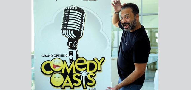 أحمد أحمد يعتبر الكوميديا عملاً جدياً تجب الموازنة فيه بين المرح والجدية العملية كي يتمكن المرء من النجاح والثبات مشدداً على ضرورة إيجاد وعي في المجتمع العربي حول هذا الفن. تصوير: باتريك كاستيلو