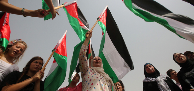 احتفالات بالقرب من نابلس بقرار رفع علم فلسطين بالأمم المتحدة. أ.ف.ب