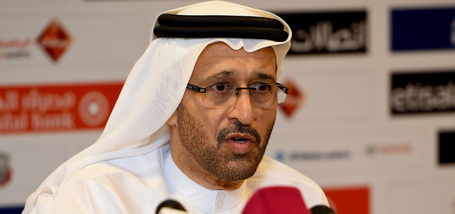 يوسف السركال: «عندما يخطئ الأبناء في المنزل، فإن من واجب ربِّ الأسرة تصويب الخطأ، وهؤلاء اللاعبون هم أبناء الإمارات وأبناؤنا».