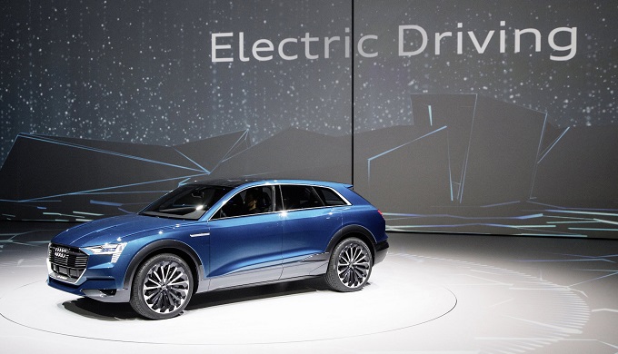 أودي e-tron quattro