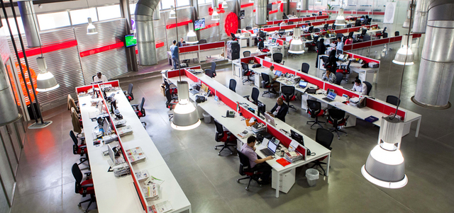 تنويه باتباع إدارة التحرير مبدأ الدبلوماسية الصحافية والجمع بين الجرأة والمهنية.

تصوير: أحمد عرديتي