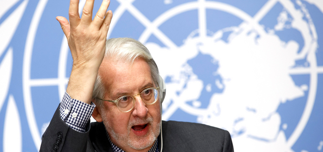 رئيس لجنة التحقيق الدولية بشأن سورية باولو بينيرو: الدول التي تزوّد الأطراف المتصارعة في سورية بالسلاح شريكة في جرائم الحرب. أ.ب