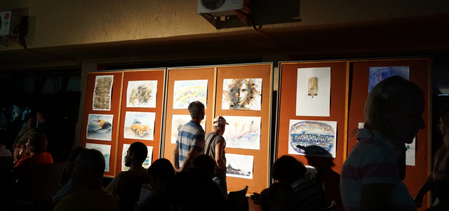 ملتقى الألوان المائية أقيم في الفترة من 21 حتى 31 أغسطس الماضي بمشاركة 12 فناناً من مقدونيا وصربيا وتركيا والأردن.

الإمارات اليوم