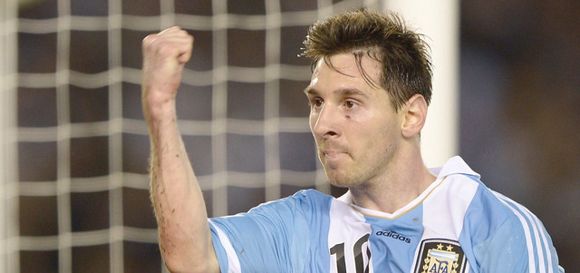 ميسي مصاب في أربطة الركبة ويمتد غيابه إلى نحو شهر. أ.ف.ب