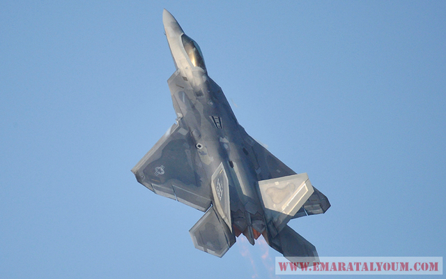 الطائرة الاميركية رابتور  F 22