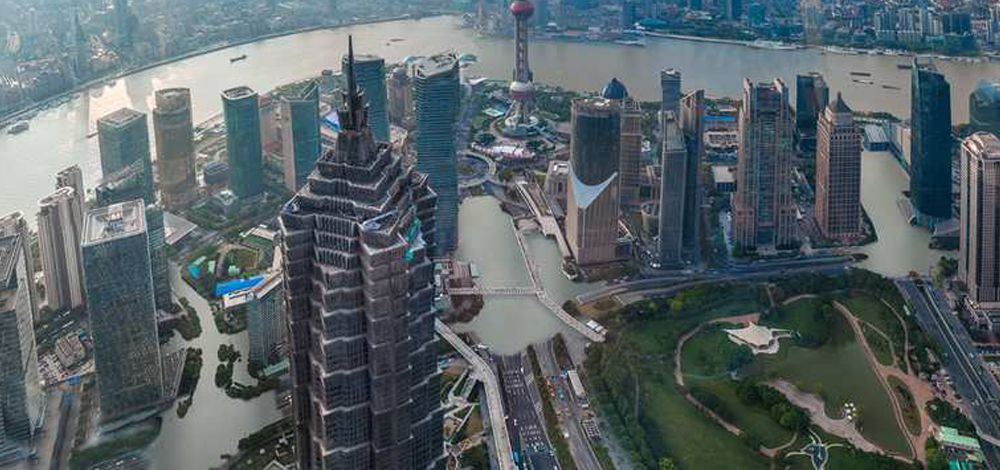 هكذا ستبدو شوارع مدينة شنغهاي في الصين إذا ارتفع معدل درجة الحرارة العالمية درجتين مئويتين، ما سيسبب بانقراض 5 بالمئة من أصناف المخلوقات الحية في العالم.