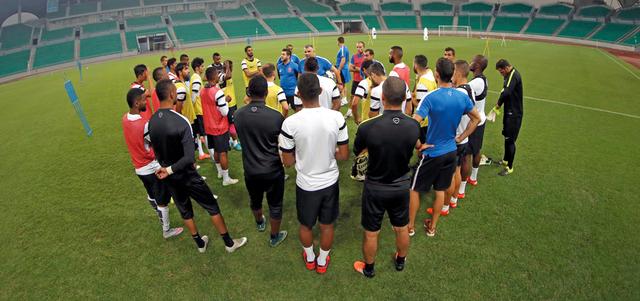 تركيز كبير من لاعبي الأهلي لخوض التحدي الآسيوي وتحقيق اللقب القاري في أرض التنين غداً. تصوير: أسامة أبوغانم