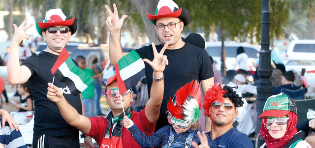 تحوّلت الساحات والمسارح والشوارع والحدائق إلى منصات لاحتفال سكان الإمارات عموماً بهذه المناسبة الوطنية الغالية. تصوير: أشوك فيرما