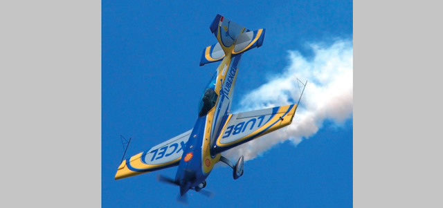 جانب من عروض الفرنسي ماسوريل في “الطائرات النفاثة”. من المصدر