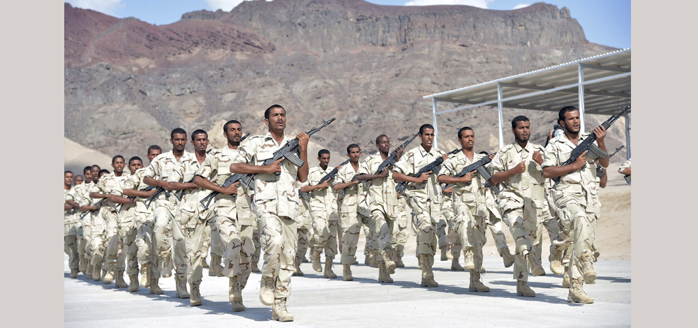 تخريج دفعة جديدة من أفراد المقاومة اليمنية في معسكر رأس عباس