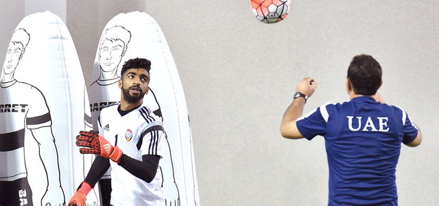 شامبيه تعرض لتمزق في العضلة الأمامية. من المصدر