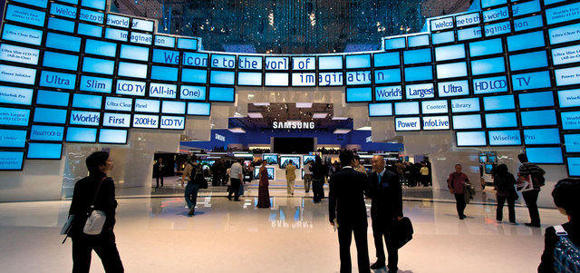 «سامسونغ» تحاول تكرار وصفتها في نجاح «سامسونغ إلكترونيكس» بتوسيع الإنتاج. أرشيفية