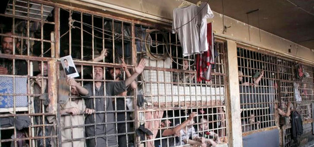 سجن في حلب مكتظ بالمعتقلين.  أرشيفية
