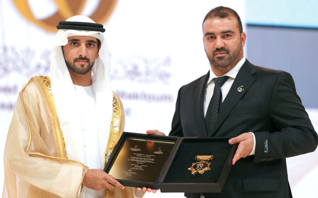 ..ويكرّم مضوي خيرالدين.