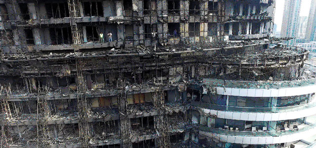 منطقة بداية الحريق حُددت بين الطابقين الـ14 والـ15 من فندق «العنوان». من المصدر