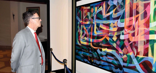 المعرض استقبل عدداً كبيراً من السياح والزوّار.  من المصدر