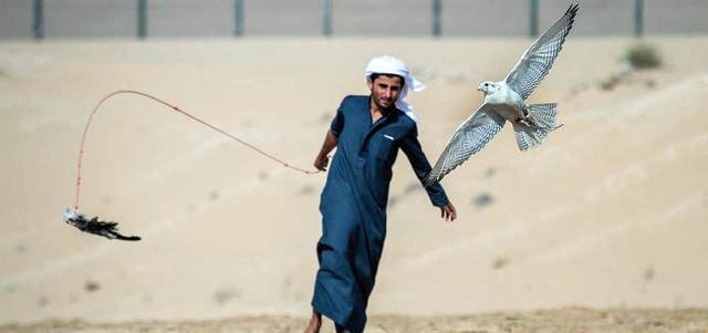 بطولة فخر الأجيال في دورتها الرابعة تشكل دفعة قوية لبطولات فزاع للصيد بالصقور.  من المصدر