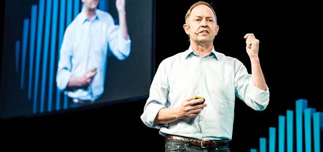 الرئيس التنفيذي لشركة «نانو هولدينغز»: جستن هول تيبينغ.