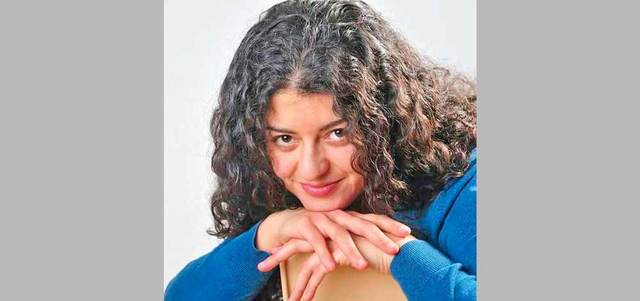 وقّعت الشاعرة مجموعتها في حفل دمشقي وعرض في جناح دار التكوين في معرض القاهرة الدولي للكتاب.

ارشيفية.