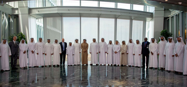 محمد بن زايد التقى أعضاء مجلس الإدارة والمديرين العامين وكبار المسؤولين في جهاز أبوظبي للاستثمار. من المصدر