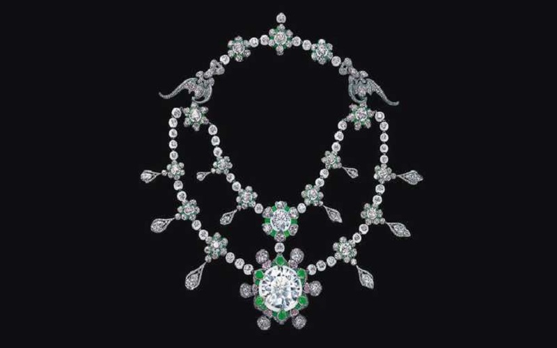 ويمكن ارتداء العقد بـ 27 طريقة، ويرمز رقم 27 إلى الخلود في الثقافة الصينية، كما أن جزر 27 التكعيبي هو رقم 3، الذي يرمز إلى اللانهائية.