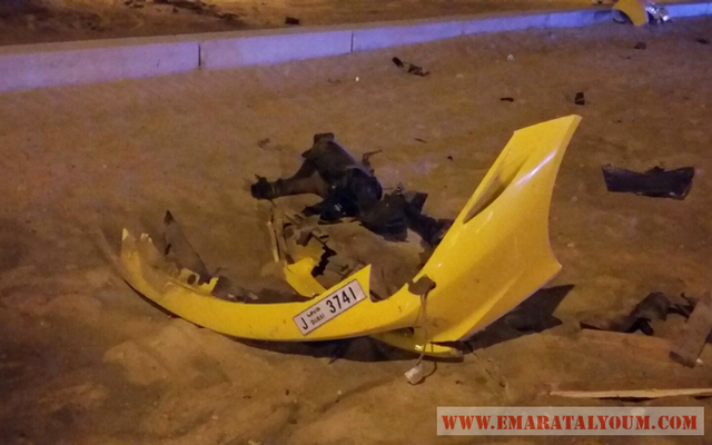 السائق فقد السيطرة على سيارته بسبب السرعة والتهور.